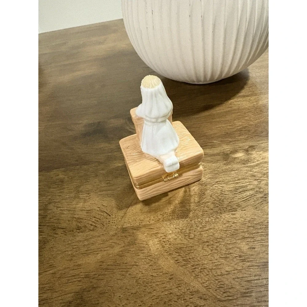 Roman Inc Praying Girl My First Communion Porcelain Hinged Keepsake Trinket Box